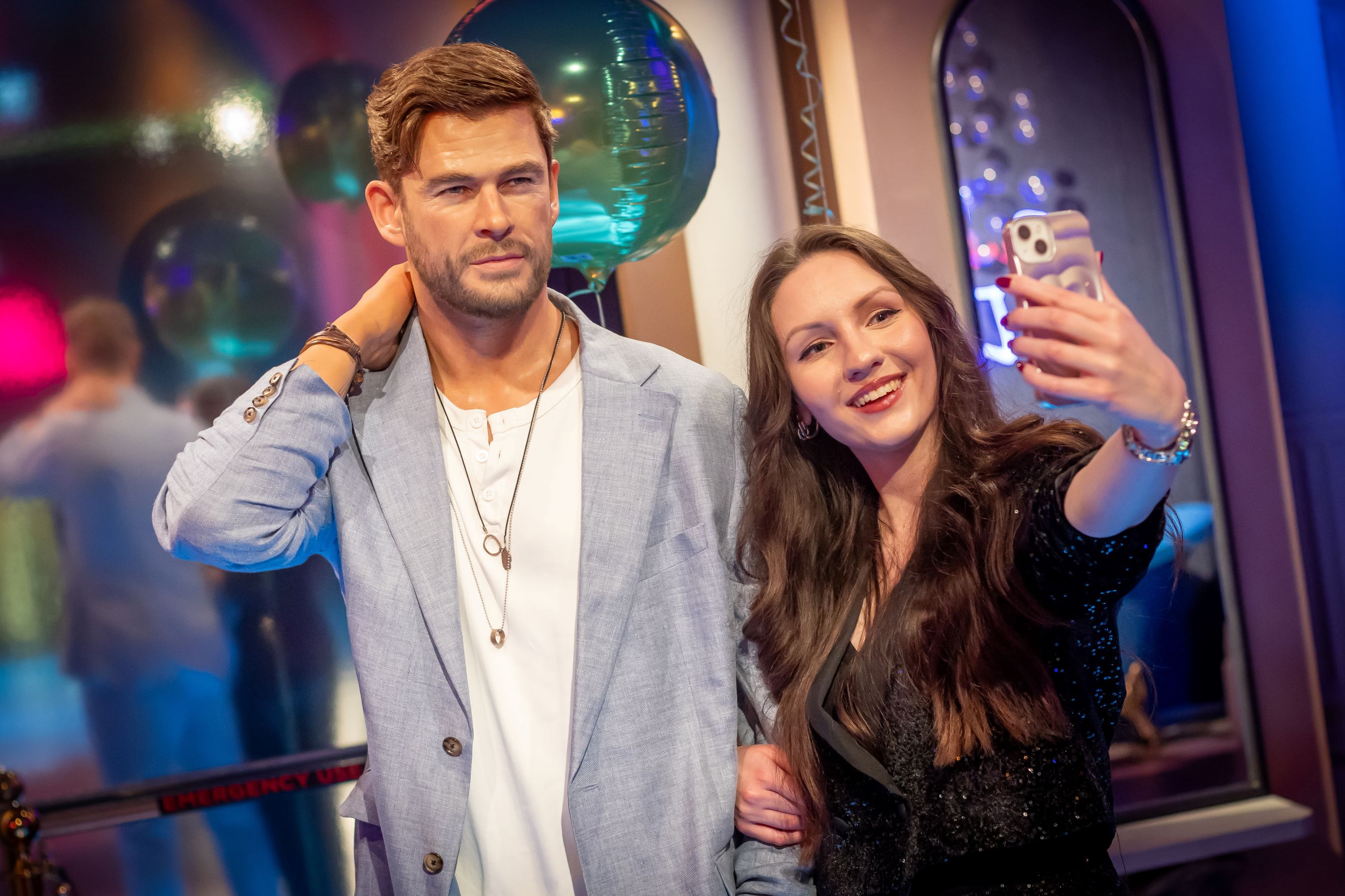 Chris Hemsworth is beugrott a Madame Tussauds Budapest születésnapi bulijára